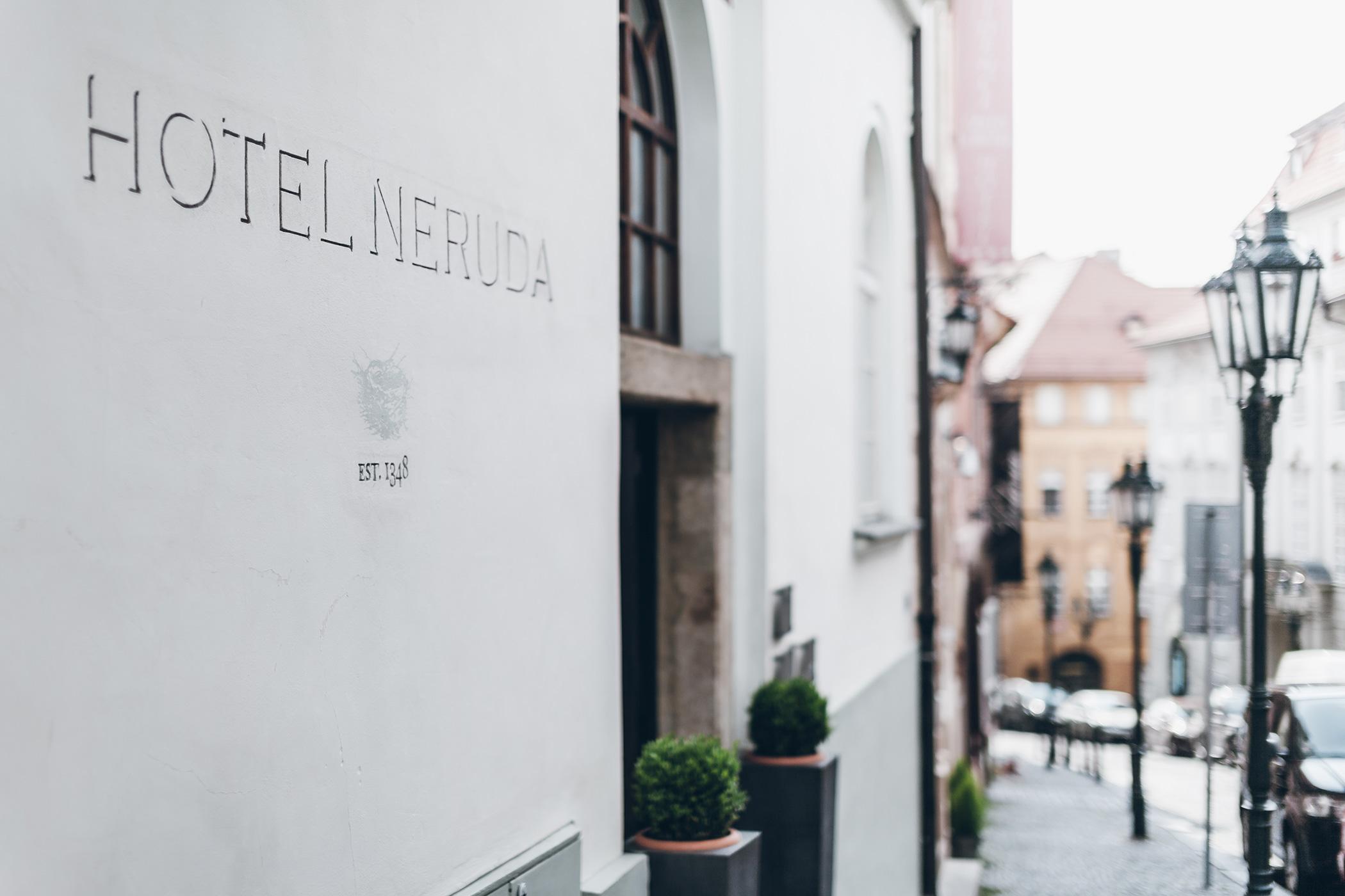 Design Hotel Neruda Прага Екстер'єр фото